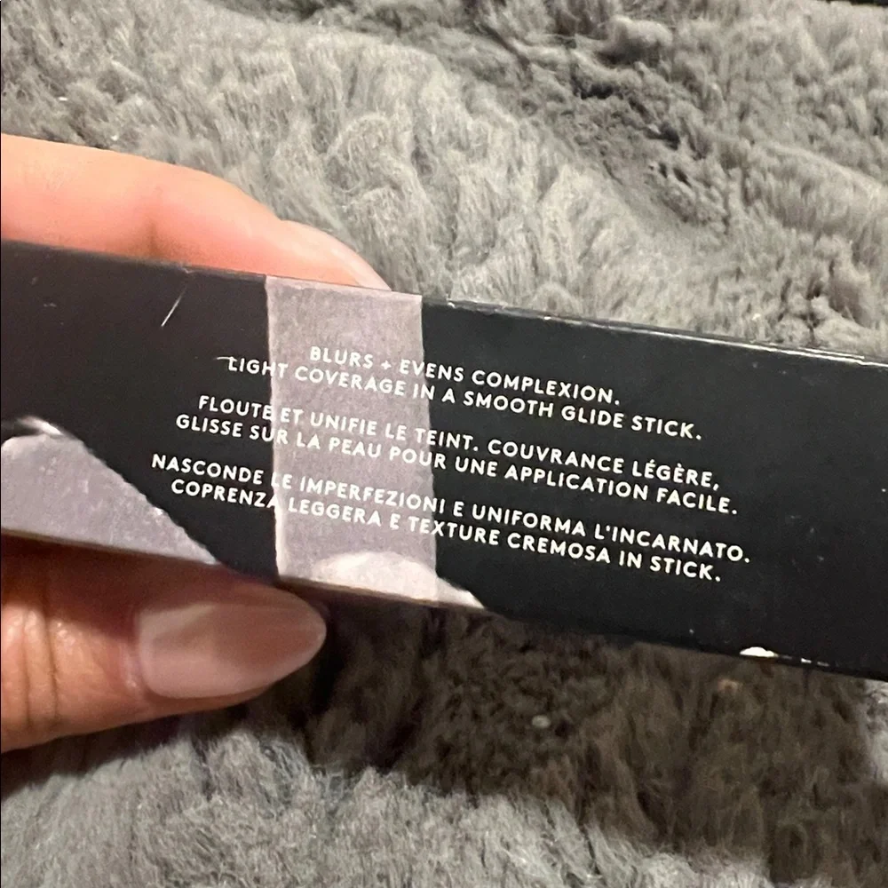 FENTY BEAUTY Eaze Drop Stick Blur + Smooth Tint Stick Foundation